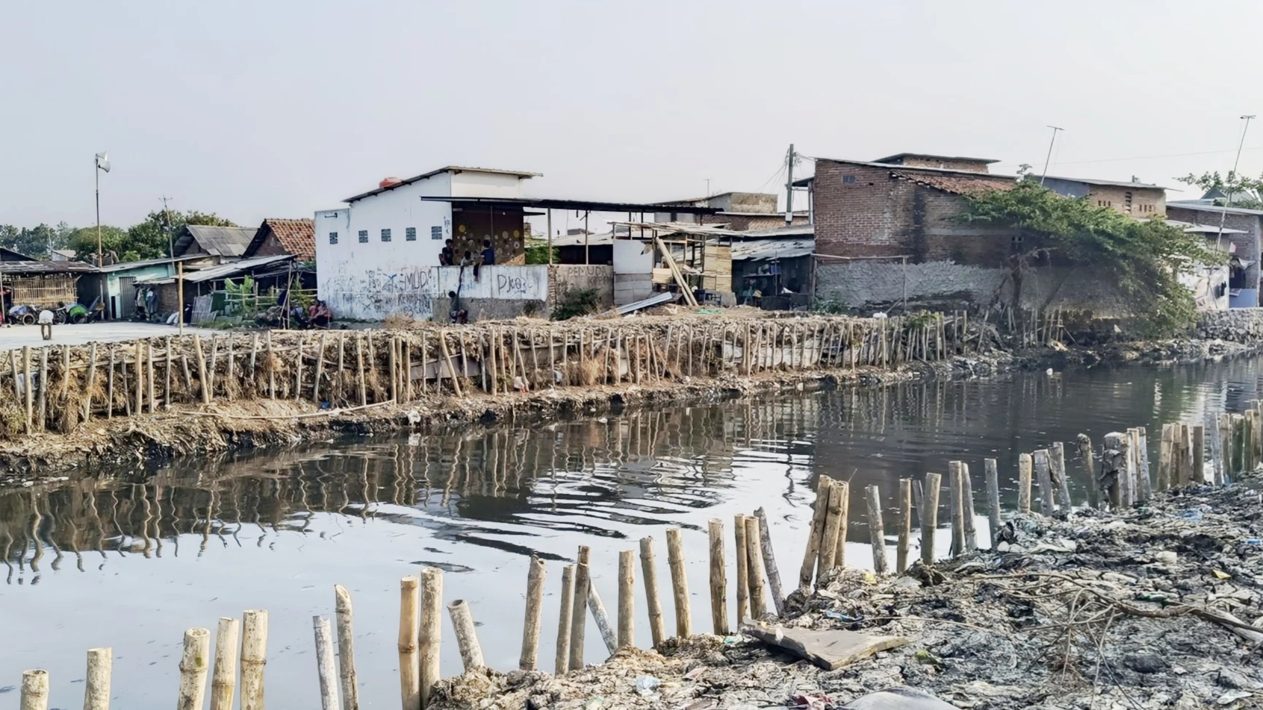 Jaga Sungai, Jaga Lingkungan: Pemkot Cirebon Dorong Kolaborasi Bersama Masyarakat